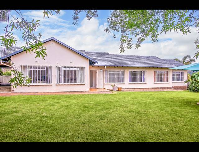 4 BEDROOM HOUSE FOR SALE IN WILRO PARK